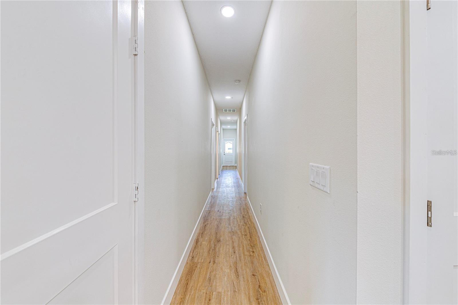 Image 7 of 27 For 257 Pine Avenue