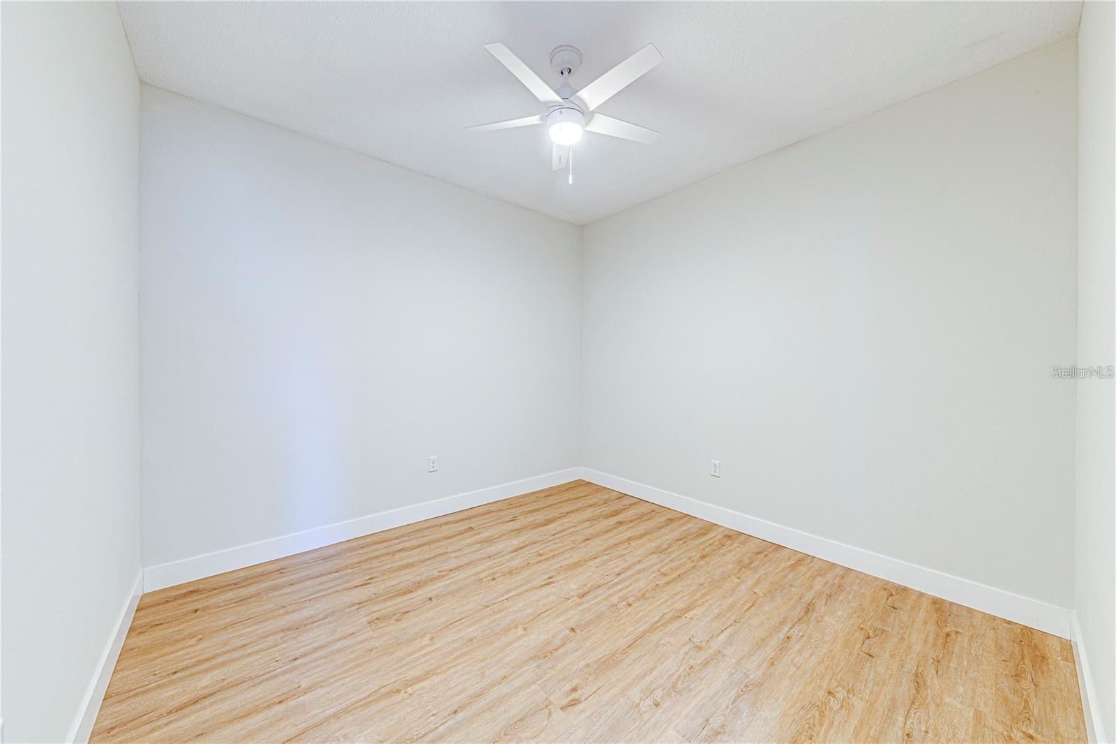 Image 8 of 27 For 257 Pine Avenue