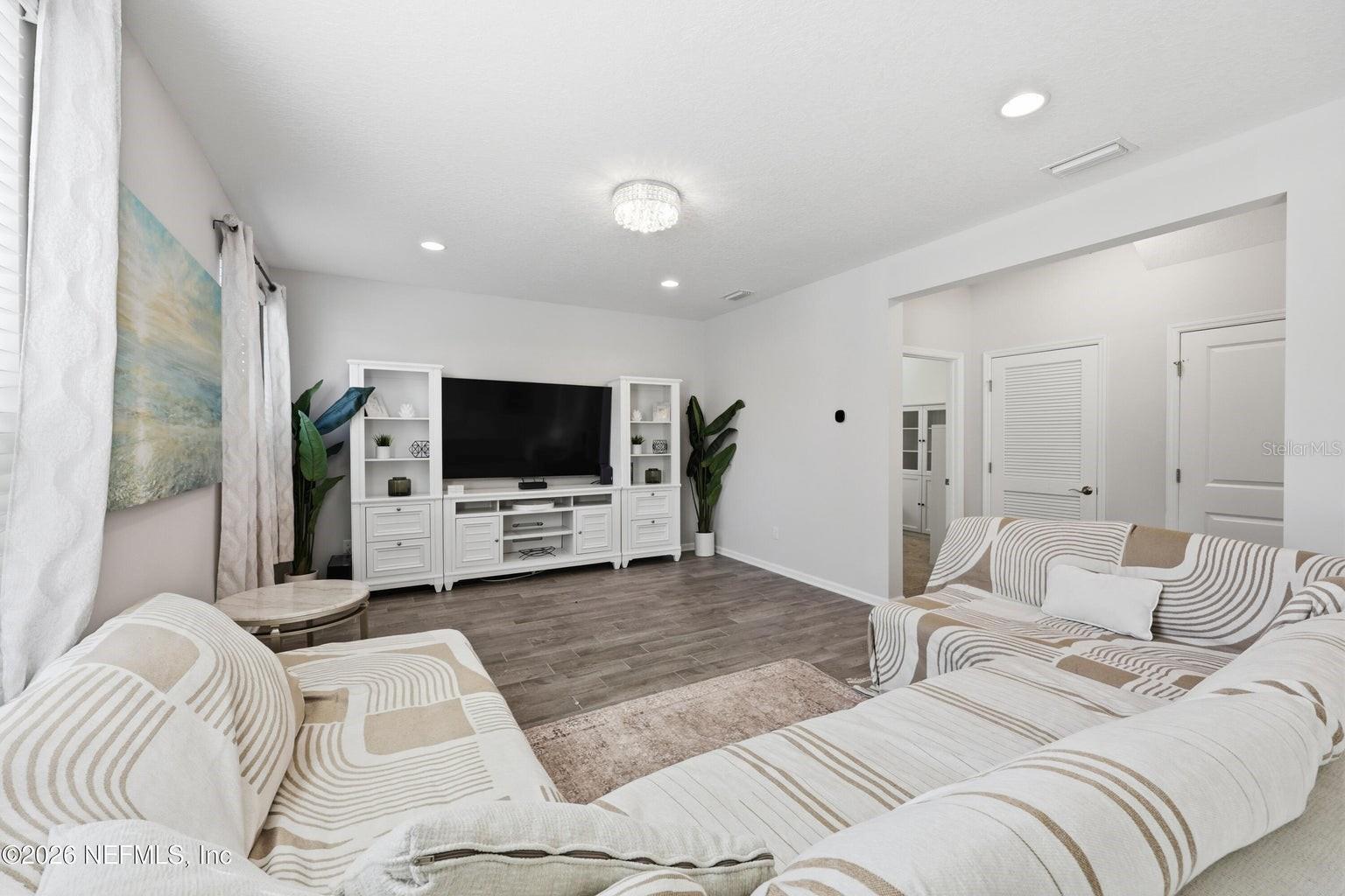 Image 27 of 91 For 6946 Azalea Grove Drive