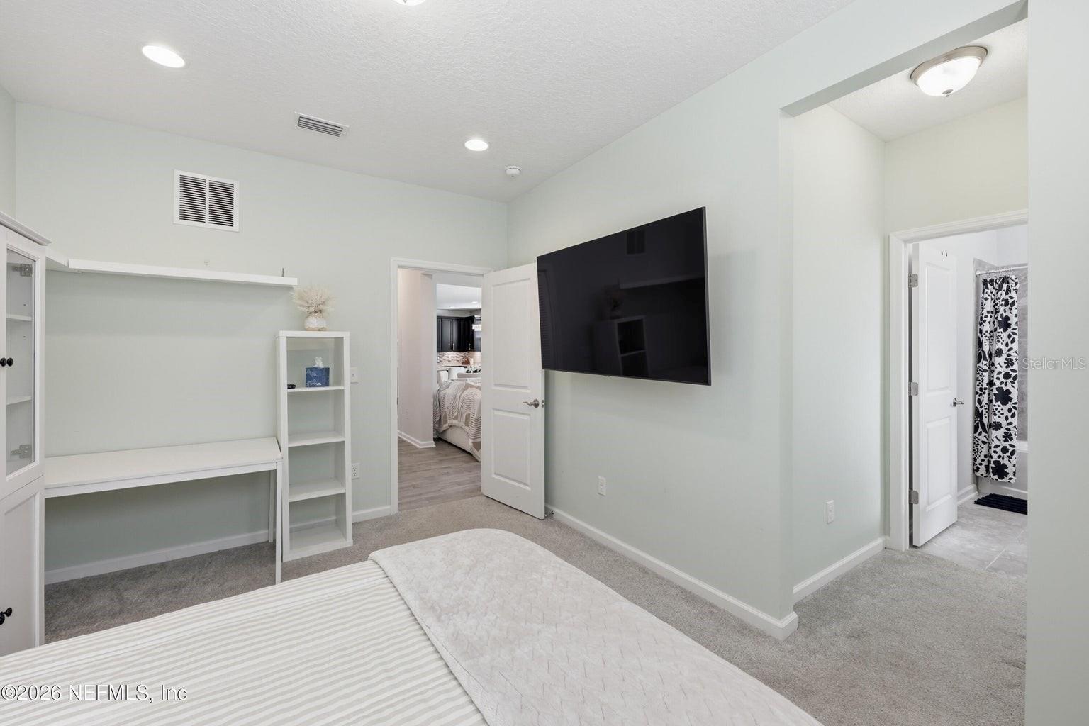 Image 32 of 91 For 6946 Azalea Grove Drive