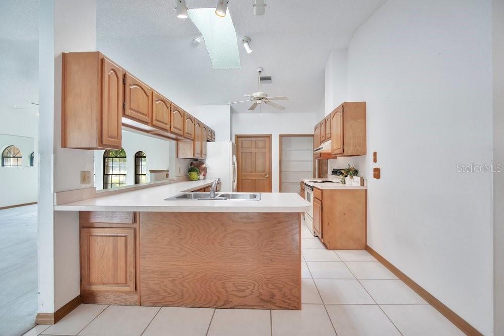 Image 13 of 37 For 1309 Lodge Terrace