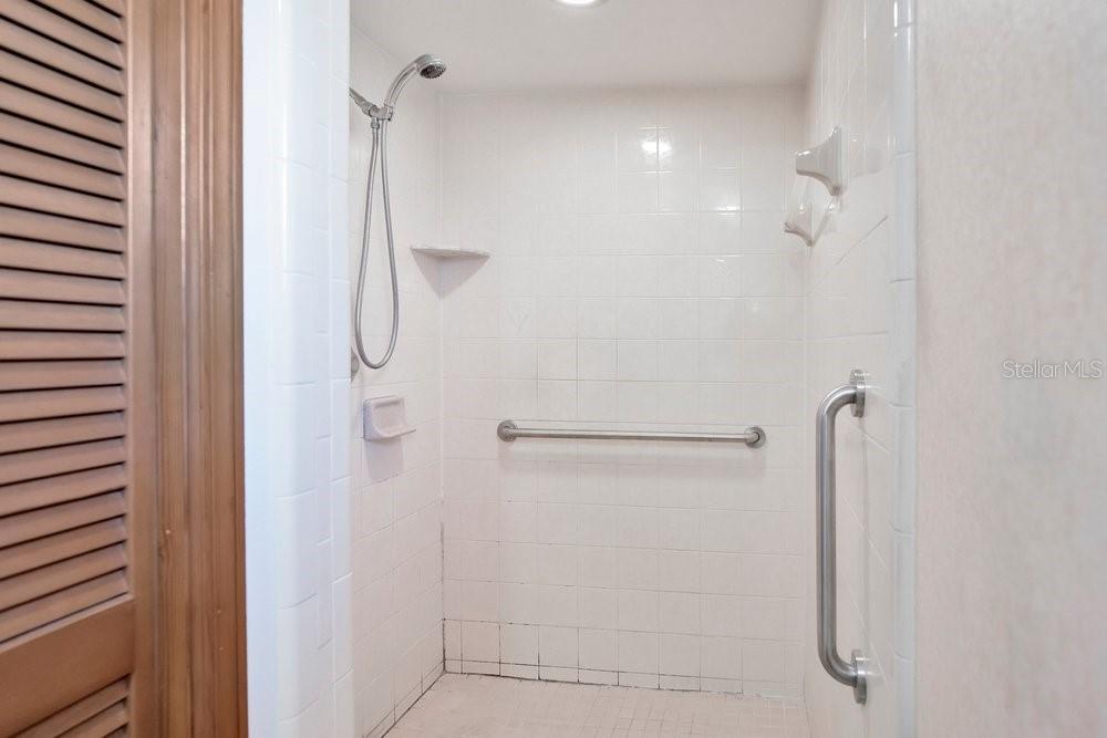 Image 20 of 37 For 1309 Lodge Terrace