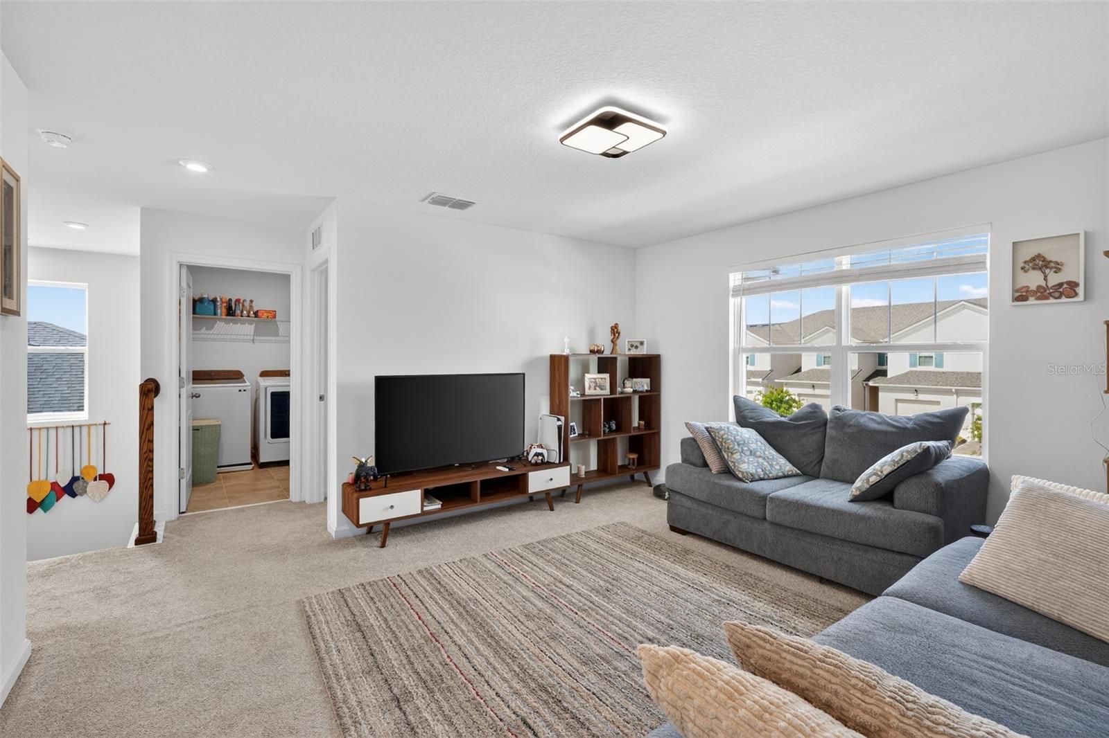 Image 17 of 49 For 1181 Lakeshore Breeze Place