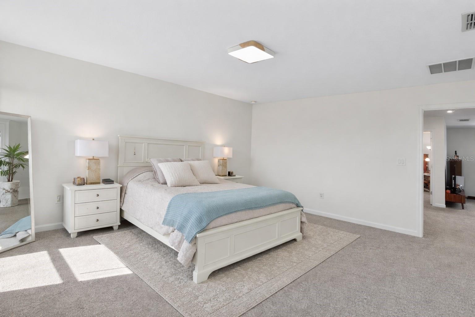 Image 19 of 49 For 1181 Lakeshore Breeze Place