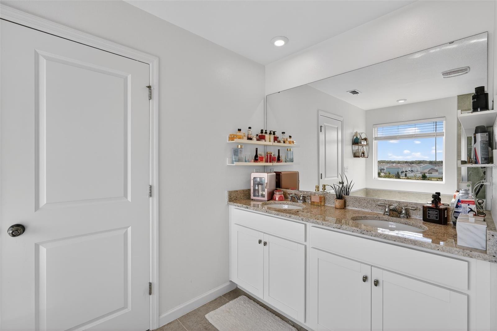 Image 21 of 49 For 1181 Lakeshore Breeze Place