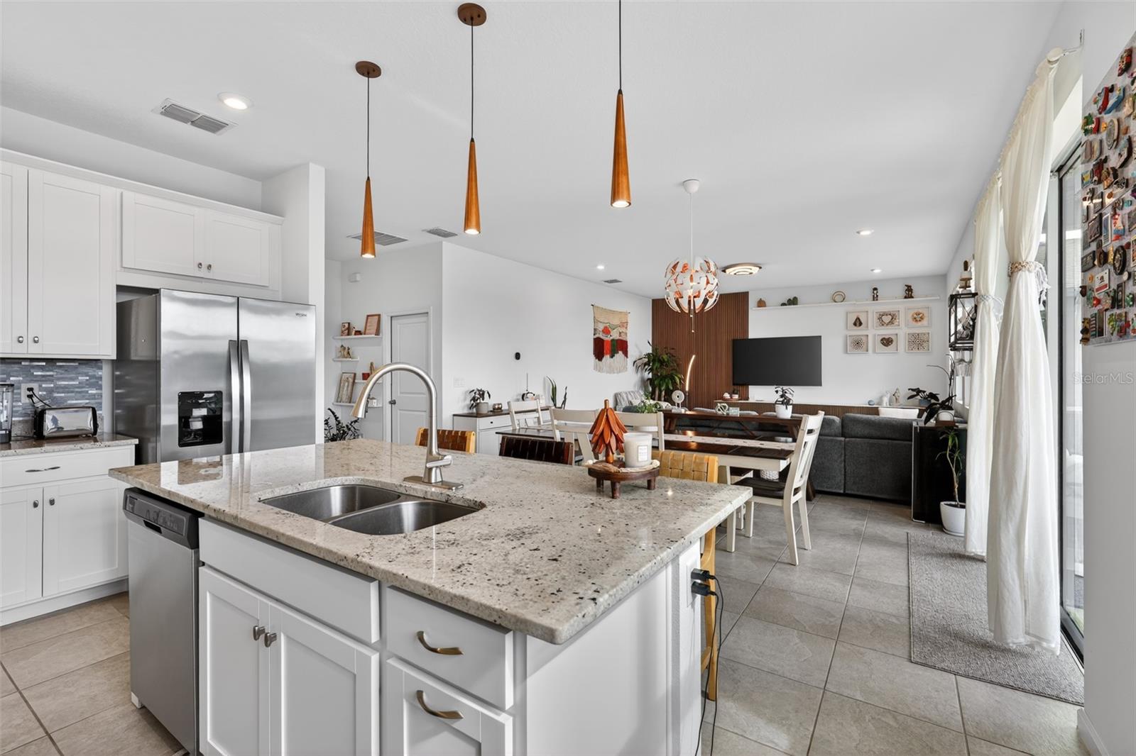 Image 8 of 49 For 1181 Lakeshore Breeze Place