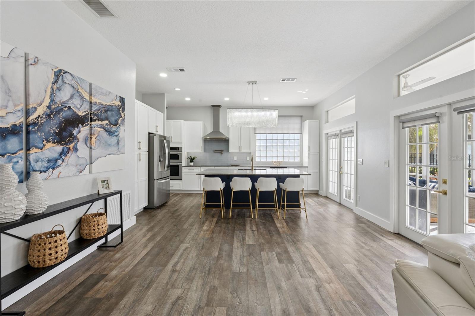 Image 10 of 49 For 160 Wimbledon Circle