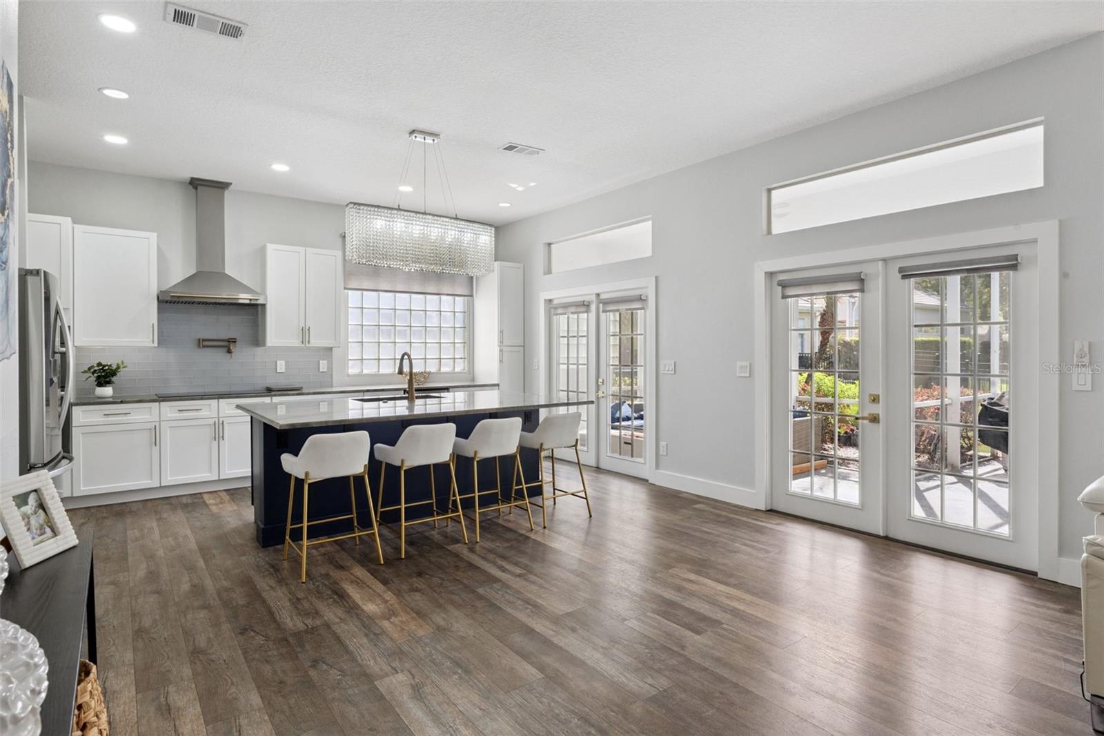 Image 12 of 49 For 160 Wimbledon Circle