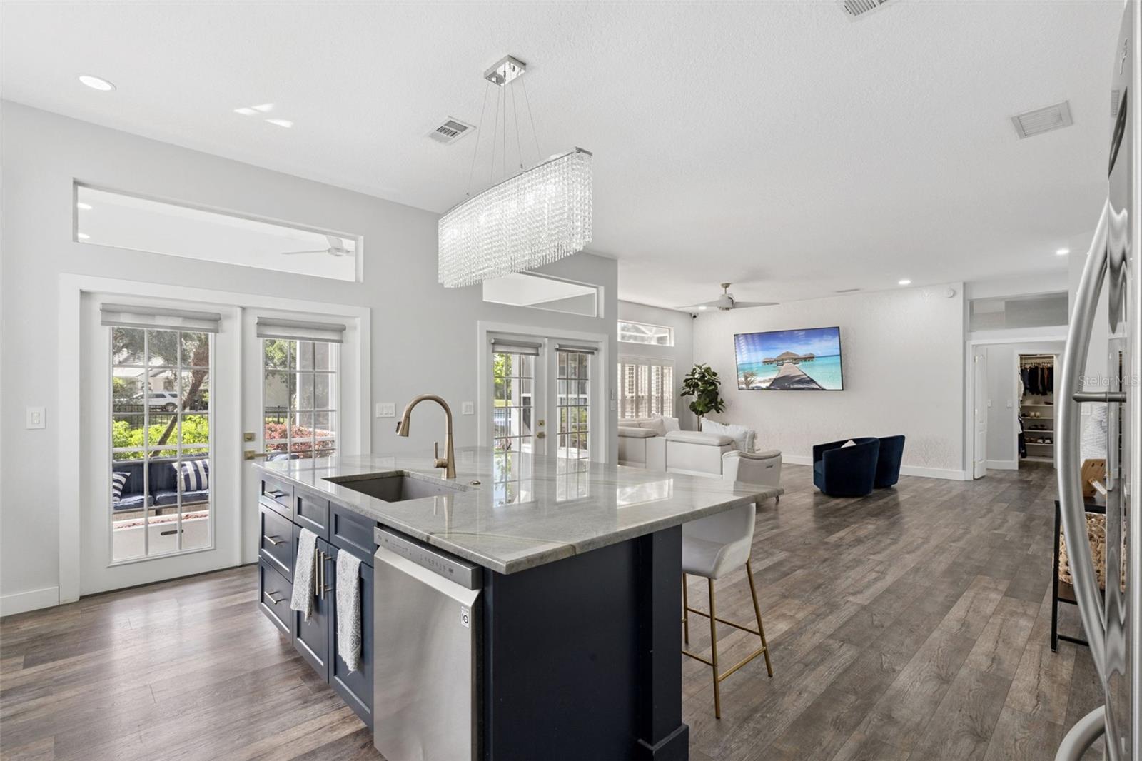 Image 14 of 49 For 160 Wimbledon Circle