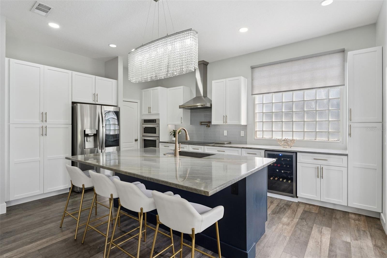 Image 15 of 49 For 160 Wimbledon Circle