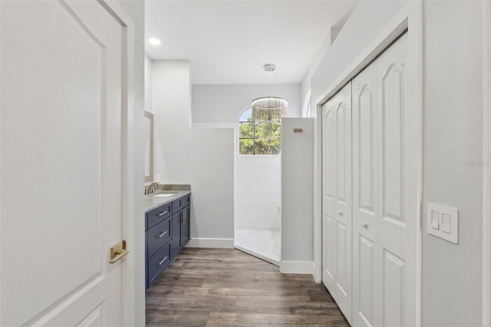 Image 23 of 49 For 160 Wimbledon Circle