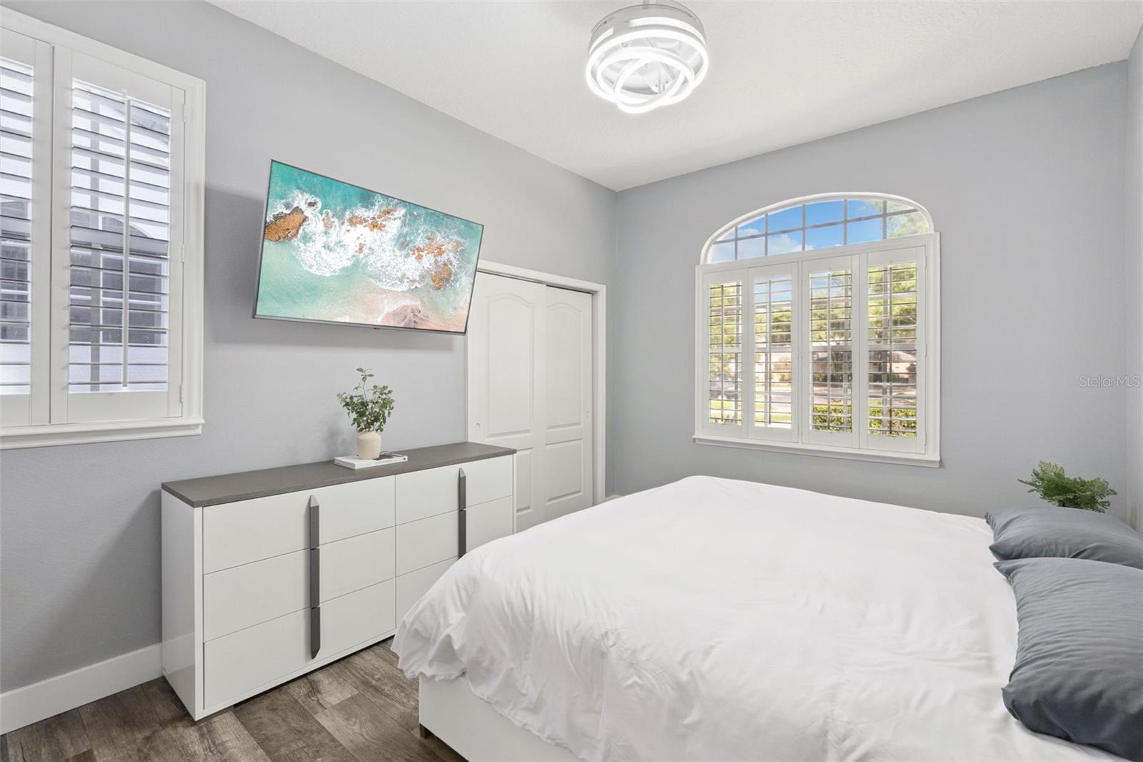 Image 28 of 49 For 160 Wimbledon Circle