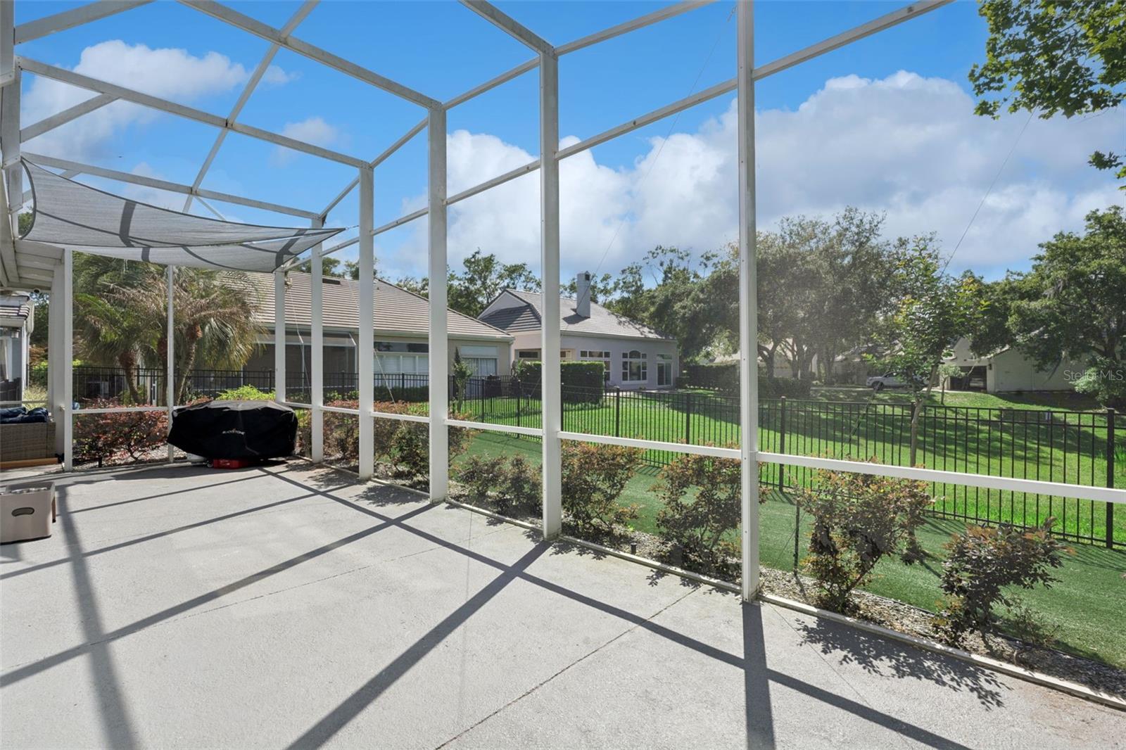 Image 32 of 49 For 160 Wimbledon Circle