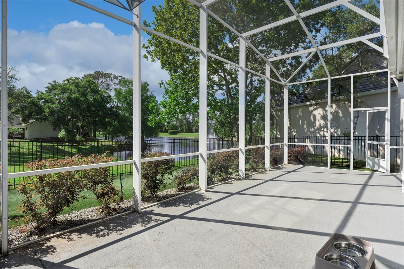 Image 33 of 49 For 160 Wimbledon Circle