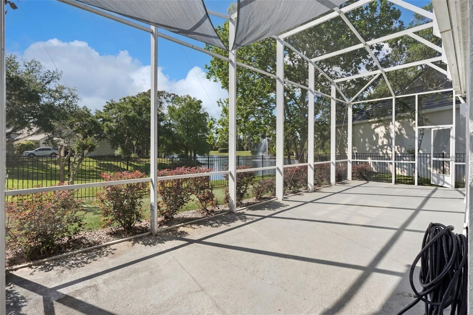 Image 34 of 49 For 160 Wimbledon Circle