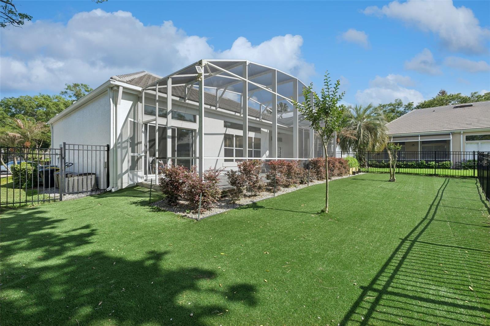 Image 38 of 49 For 160 Wimbledon Circle