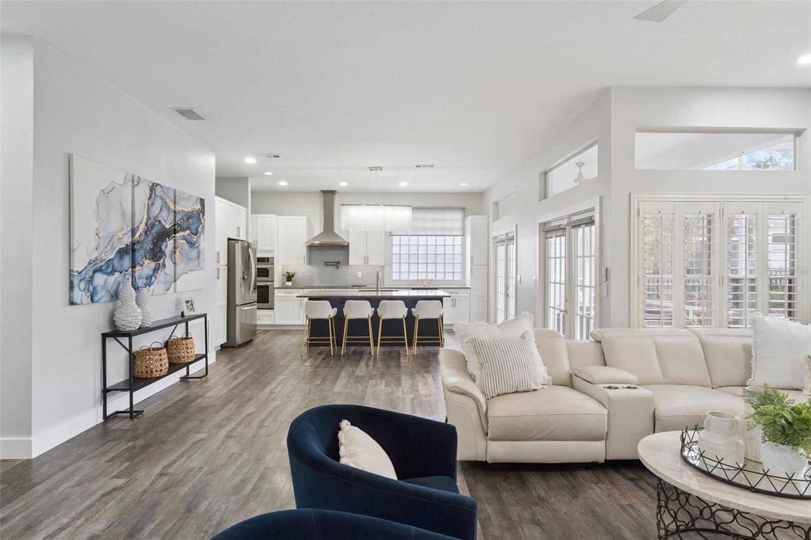 Image 5 of 49 For 160 Wimbledon Circle