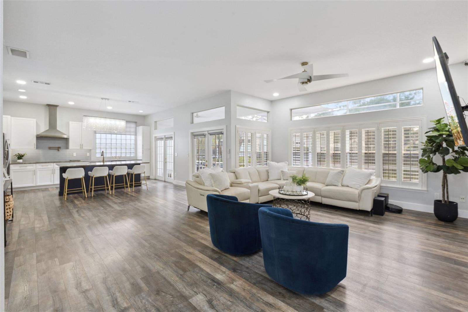 Image 9 of 49 For 160 Wimbledon Circle