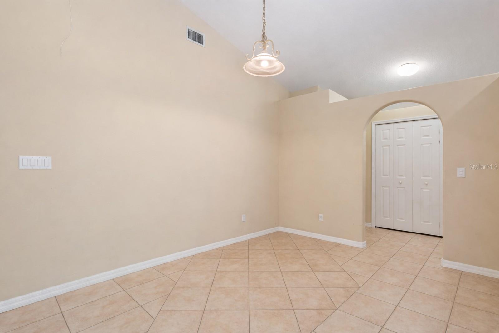 Image 10 of 23 For 411 Wayman Street