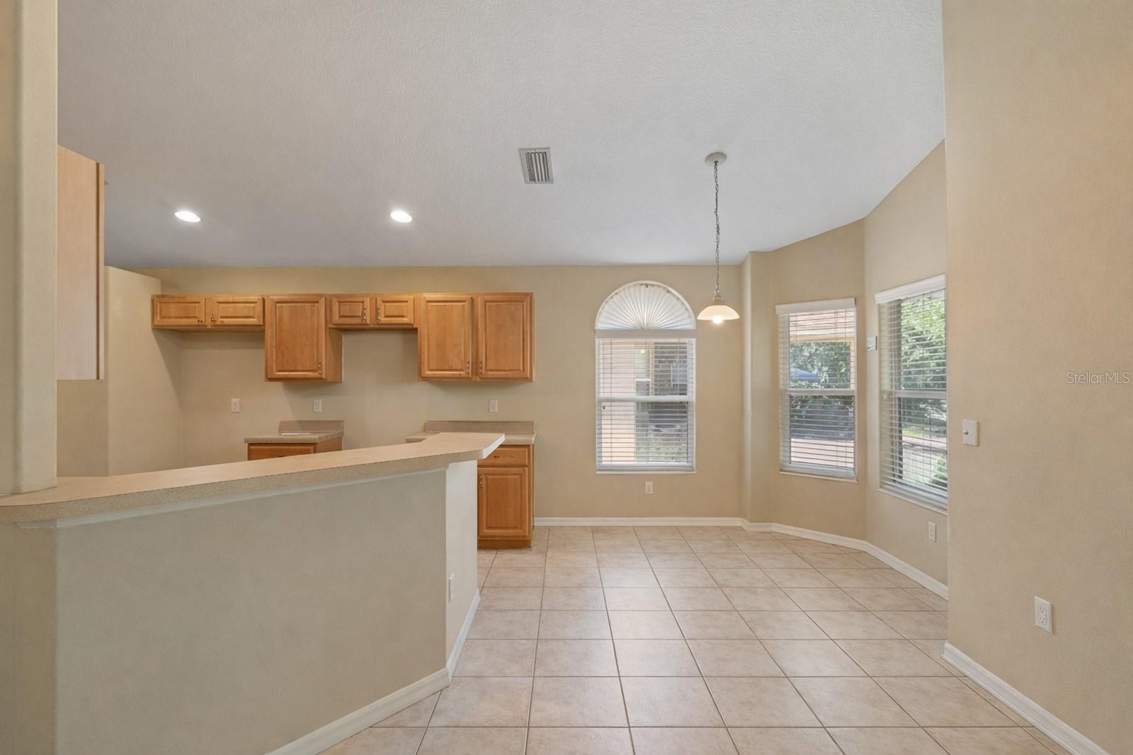 Image 8 of 23 For 411 Wayman Street