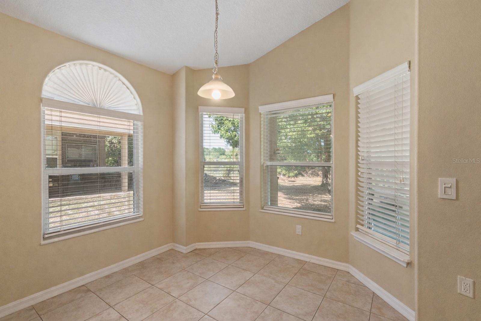 Image 9 of 23 For 411 Wayman Street