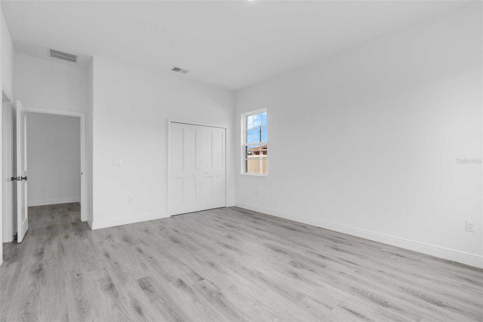 Image 14 of 39 For 12963 72nd Terrace Road