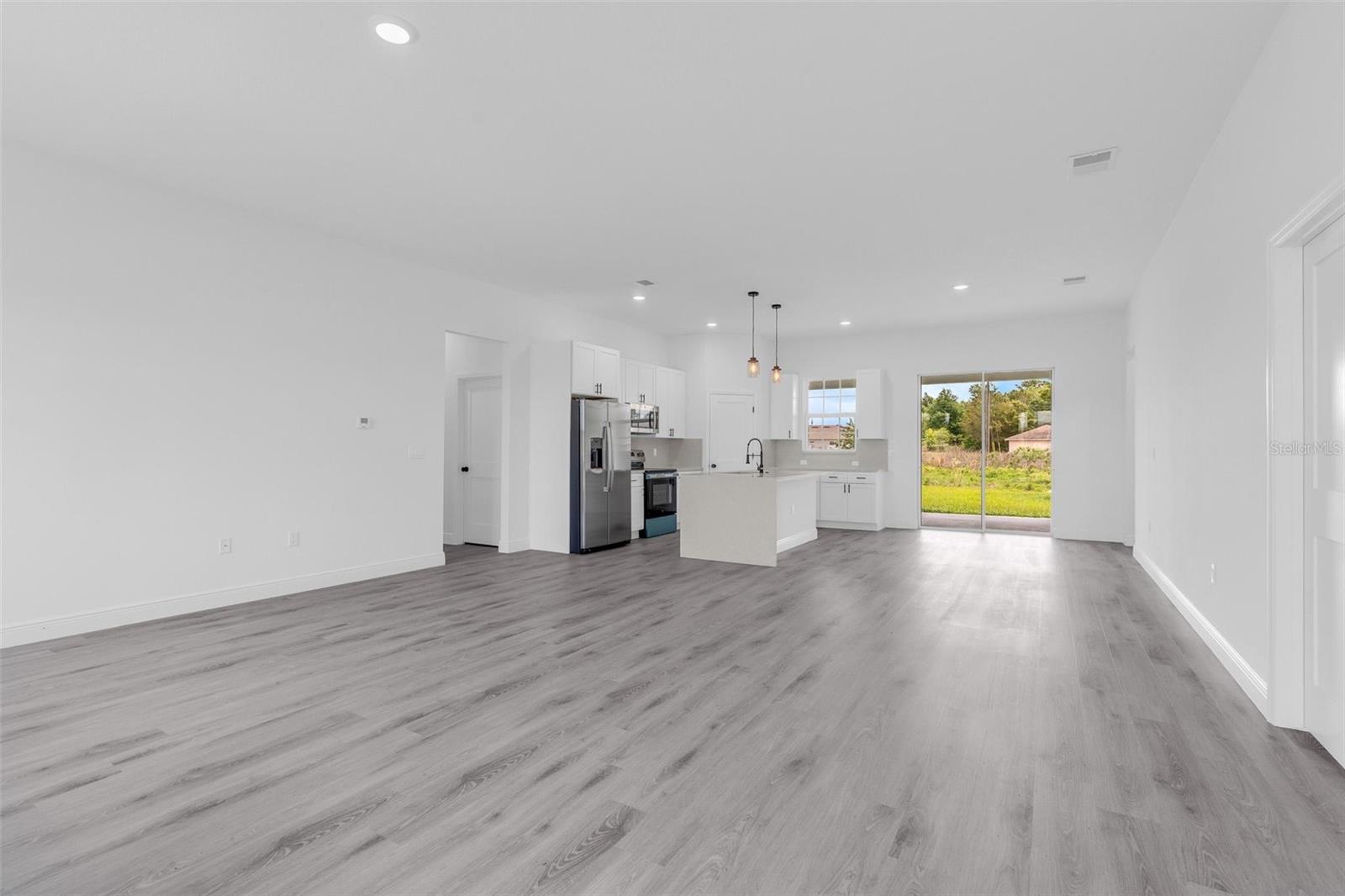 Image 19 of 39 For 12963 72nd Terrace Road