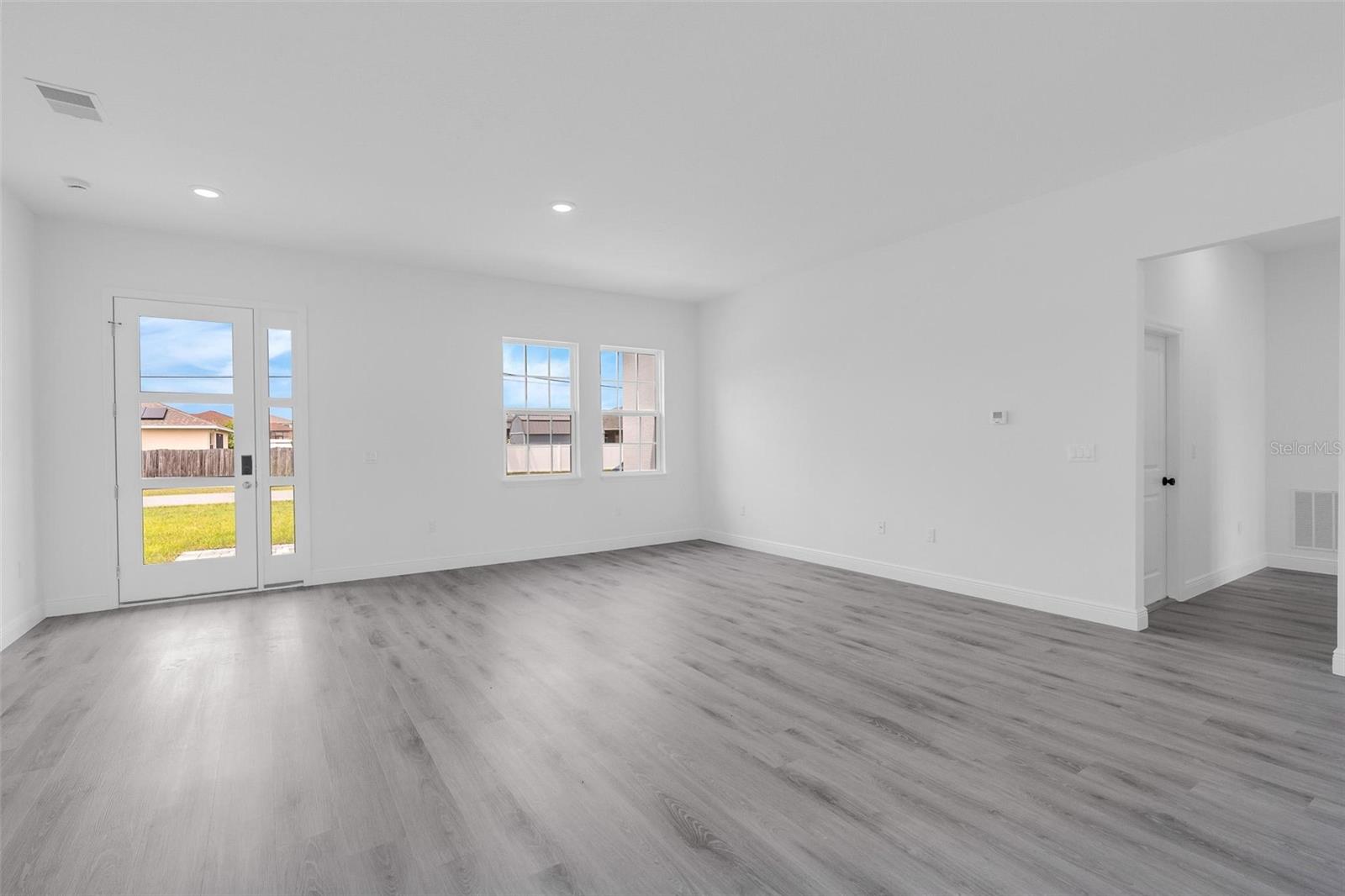 Image 23 of 39 For 12963 72nd Terrace Road