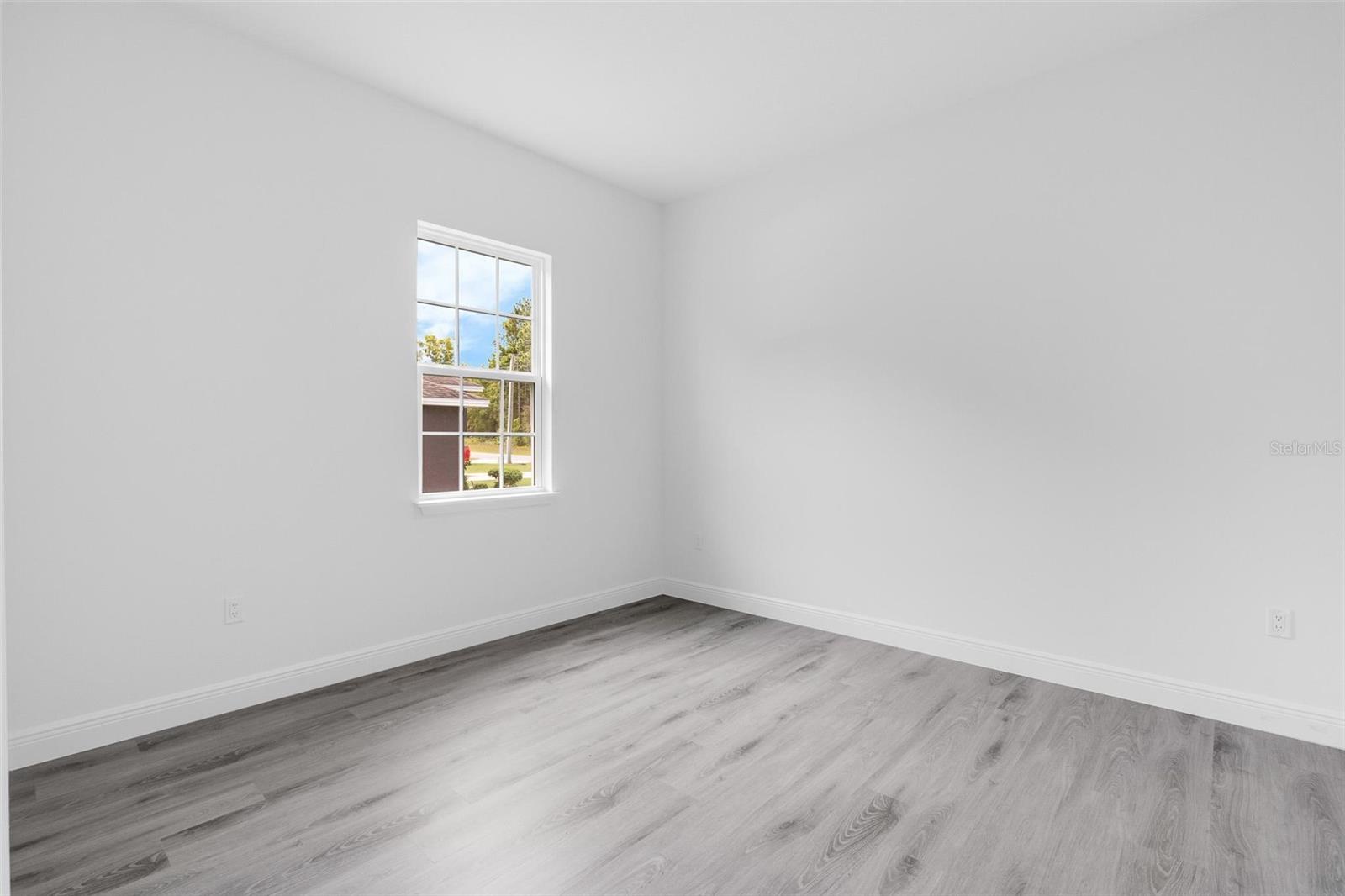 Image 8 of 39 For 12963 72nd Terrace Road