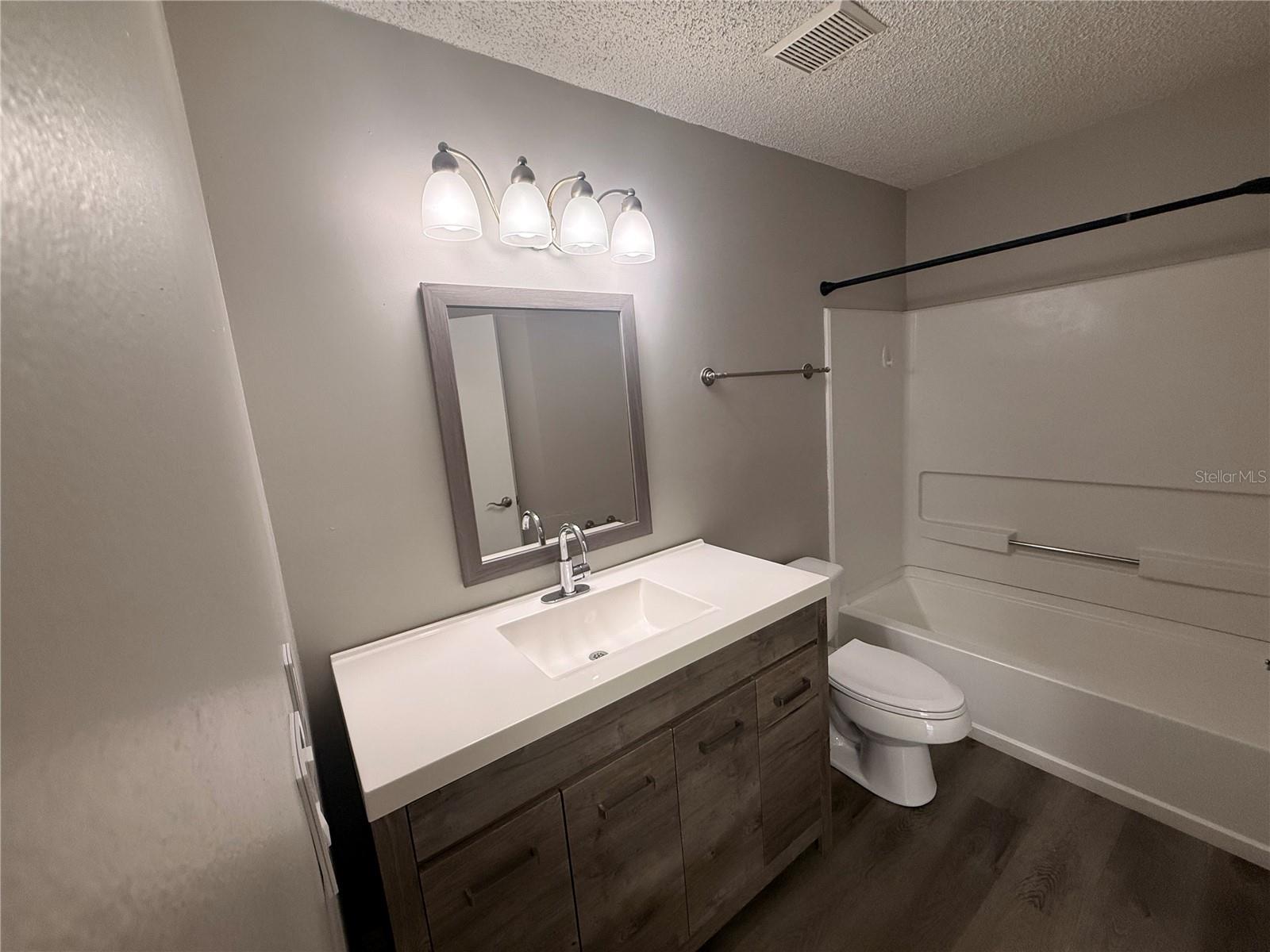 Image 19 of 41 For 715 Sugar Bay Way 103