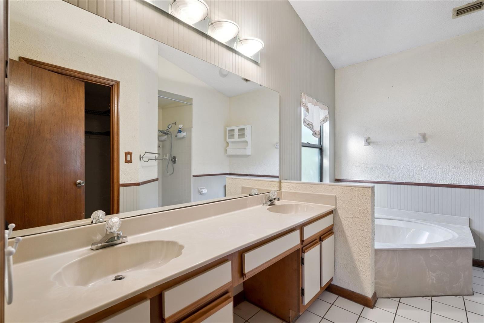 Image 23 of 34 For 5513 Caurus Court