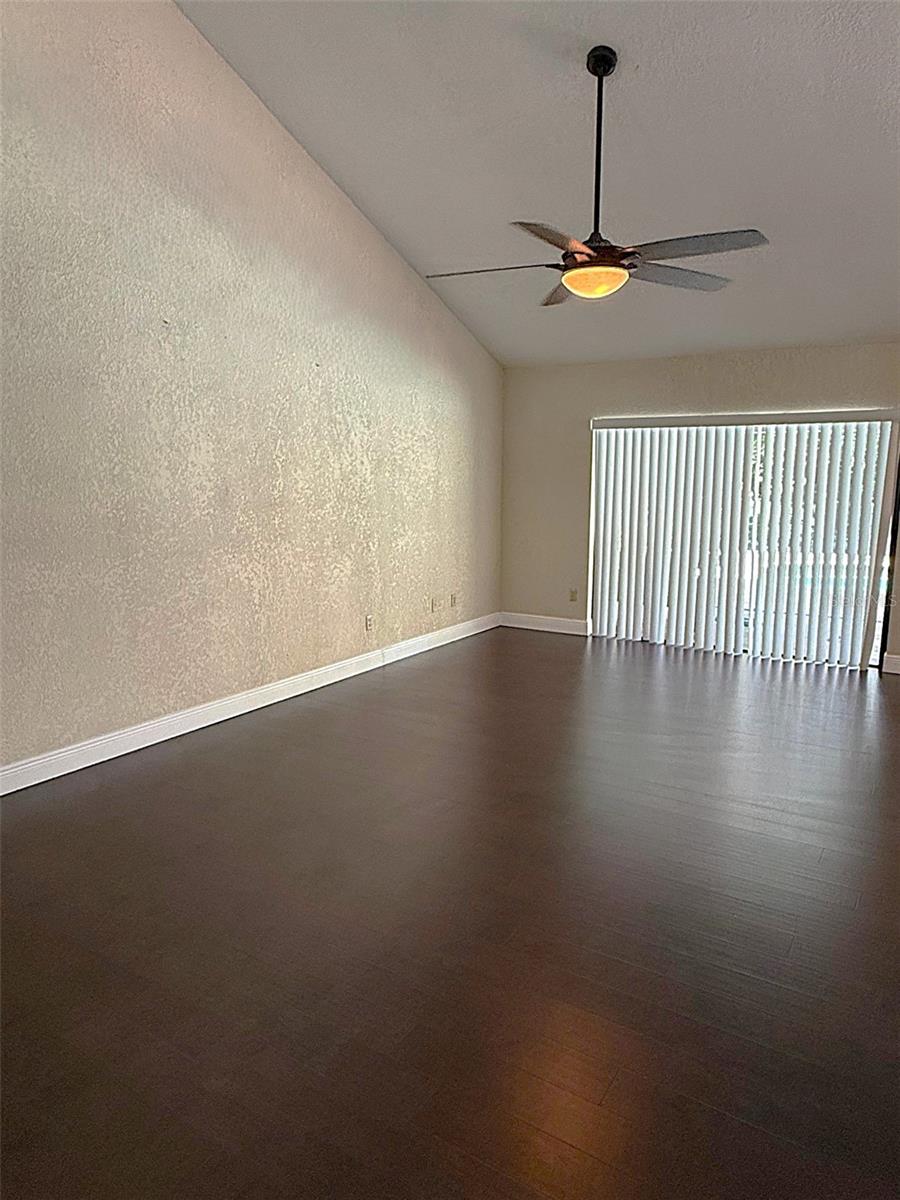 Image 17 of 59 For 2220 Fairglenn Way