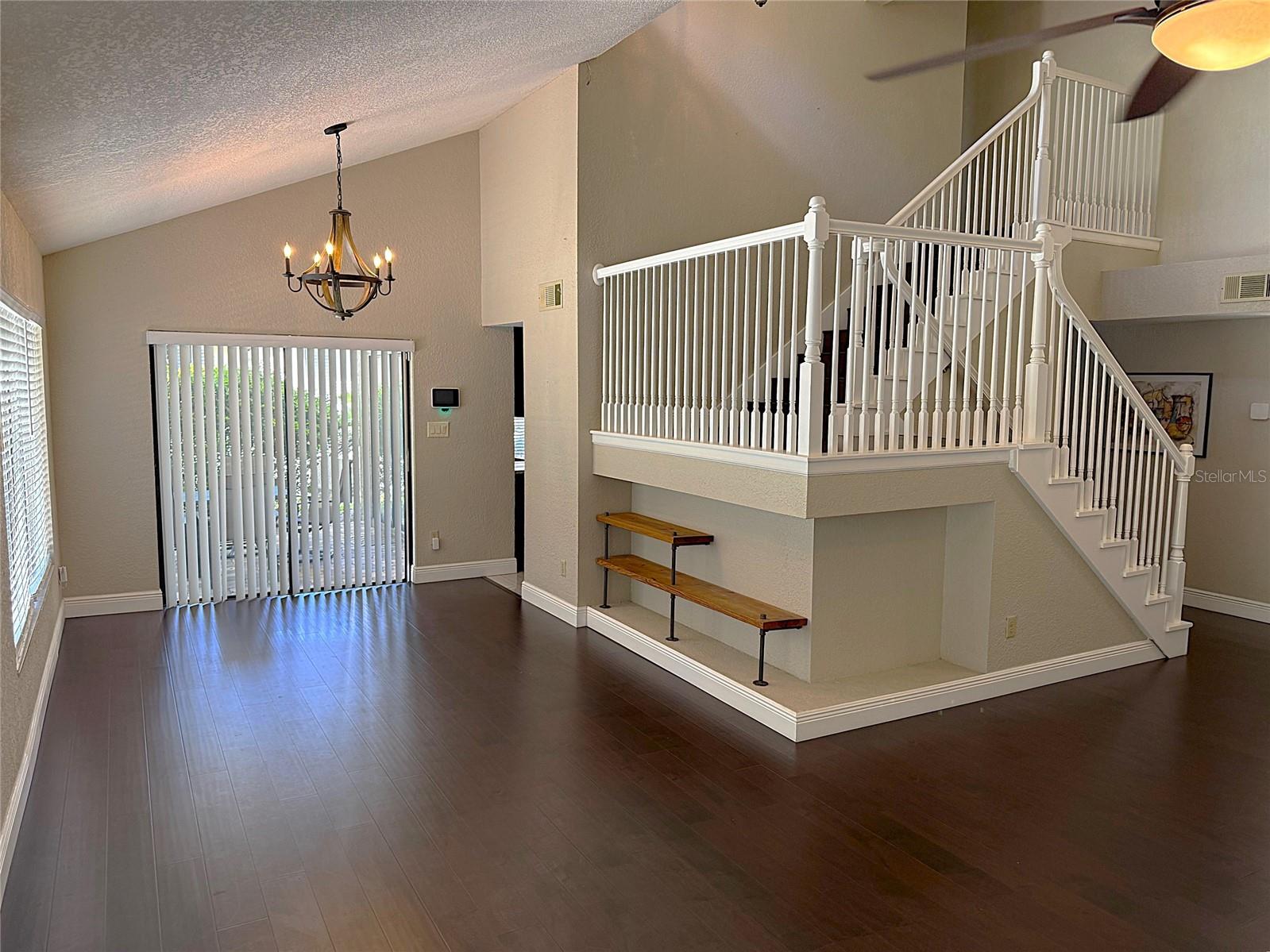 Image 23 of 59 For 2220 Fairglenn Way