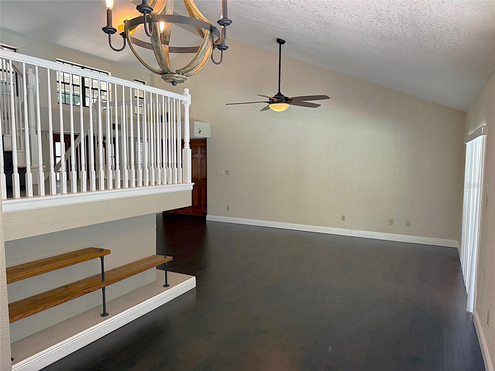 Image 24 of 59 For 2220 Fairglenn Way