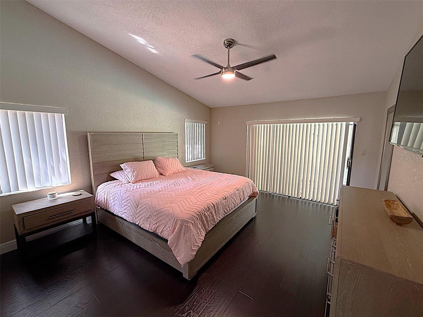 Image 26 of 59 For 2220 Fairglenn Way