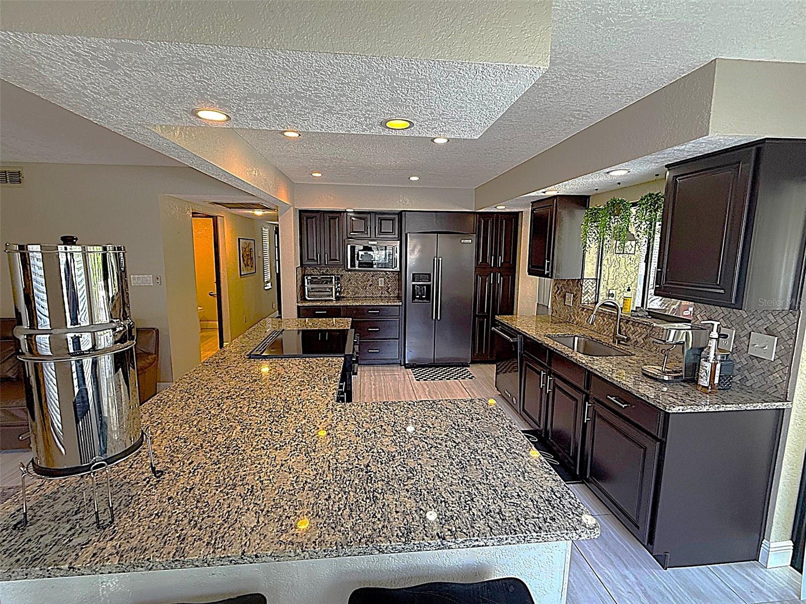 Image 8 of 59 For 2220 Fairglenn Way