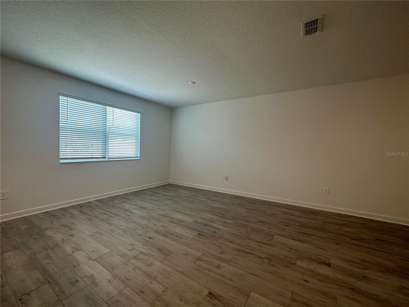 Image 11 of 35 For 3128 Addison Boulevard