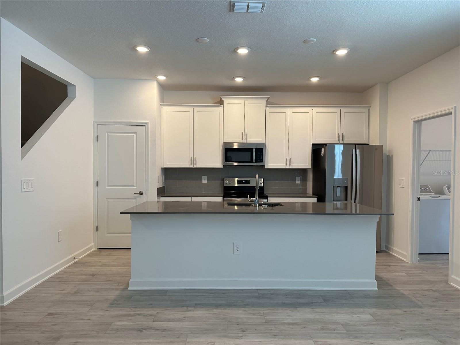 Image 5 of 35 For 3128 Addison Boulevard