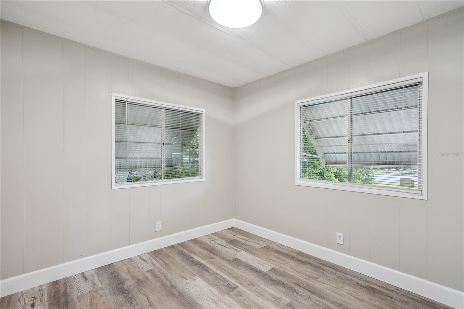 Image 11 of 20 For 18941 3rd Avenue