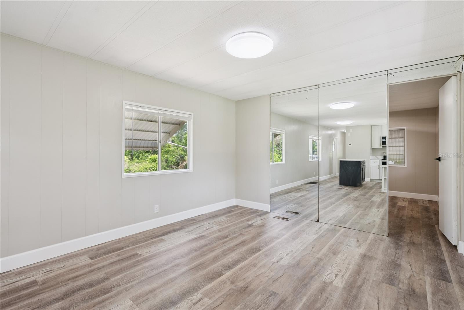 Image 7 of 20 For 18941 3rd Avenue