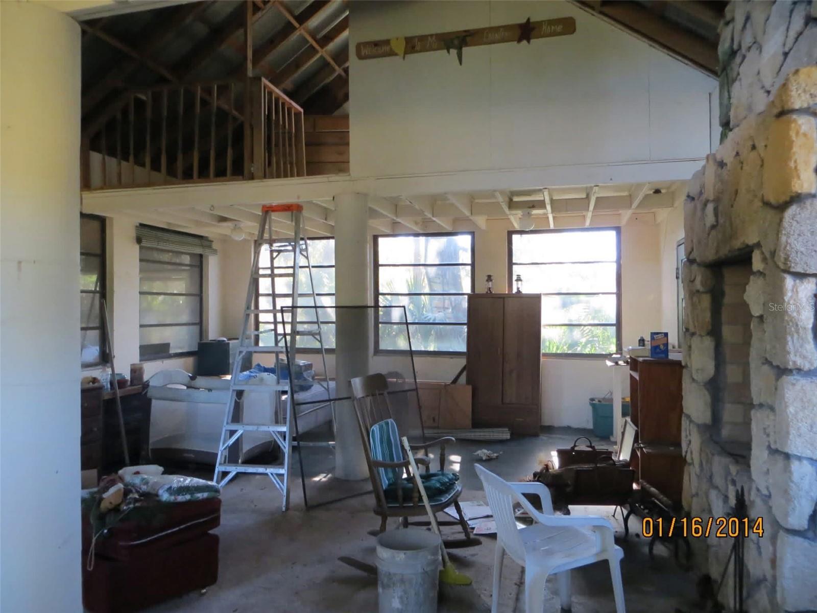 Image 6 of 8 For  No Street  