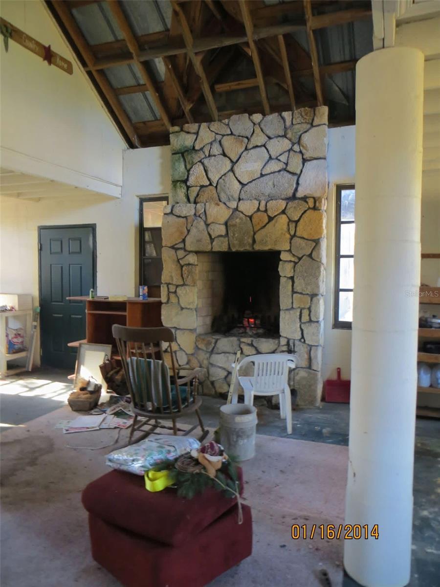 Image 8 of 8 For  No Street  