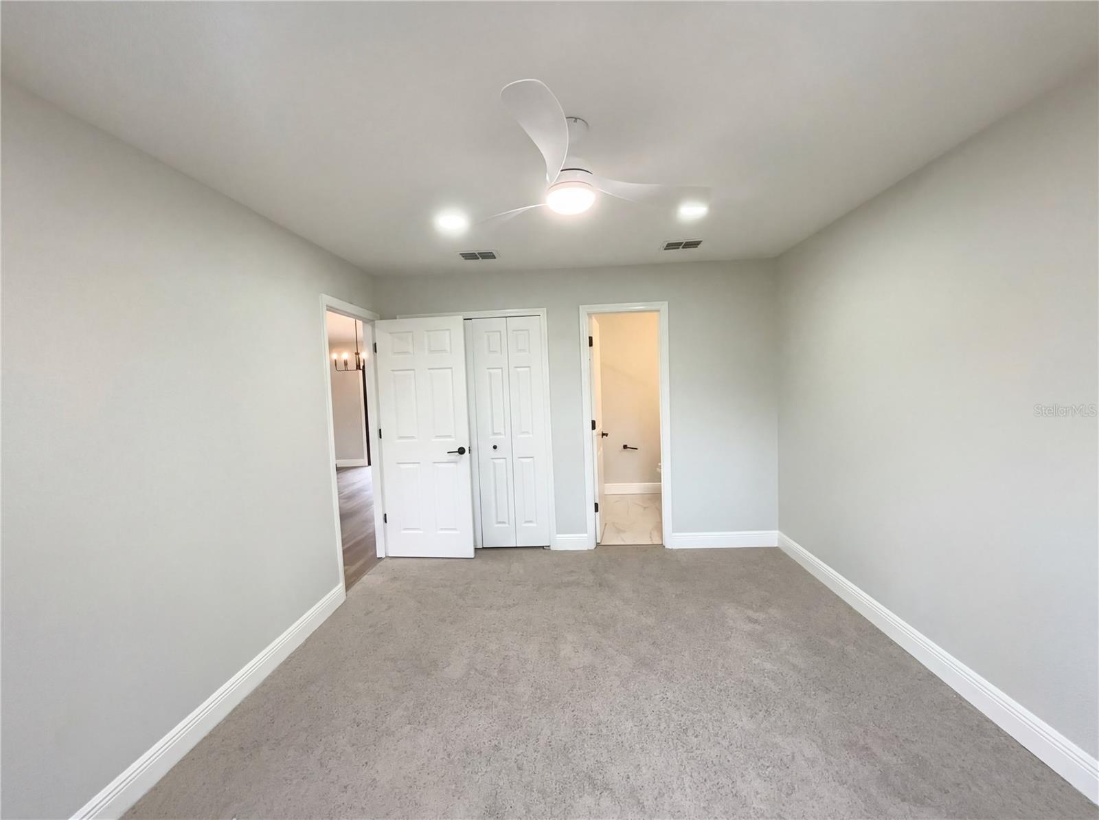 Image 10 of 24 For 4864 Lake Shore Drive