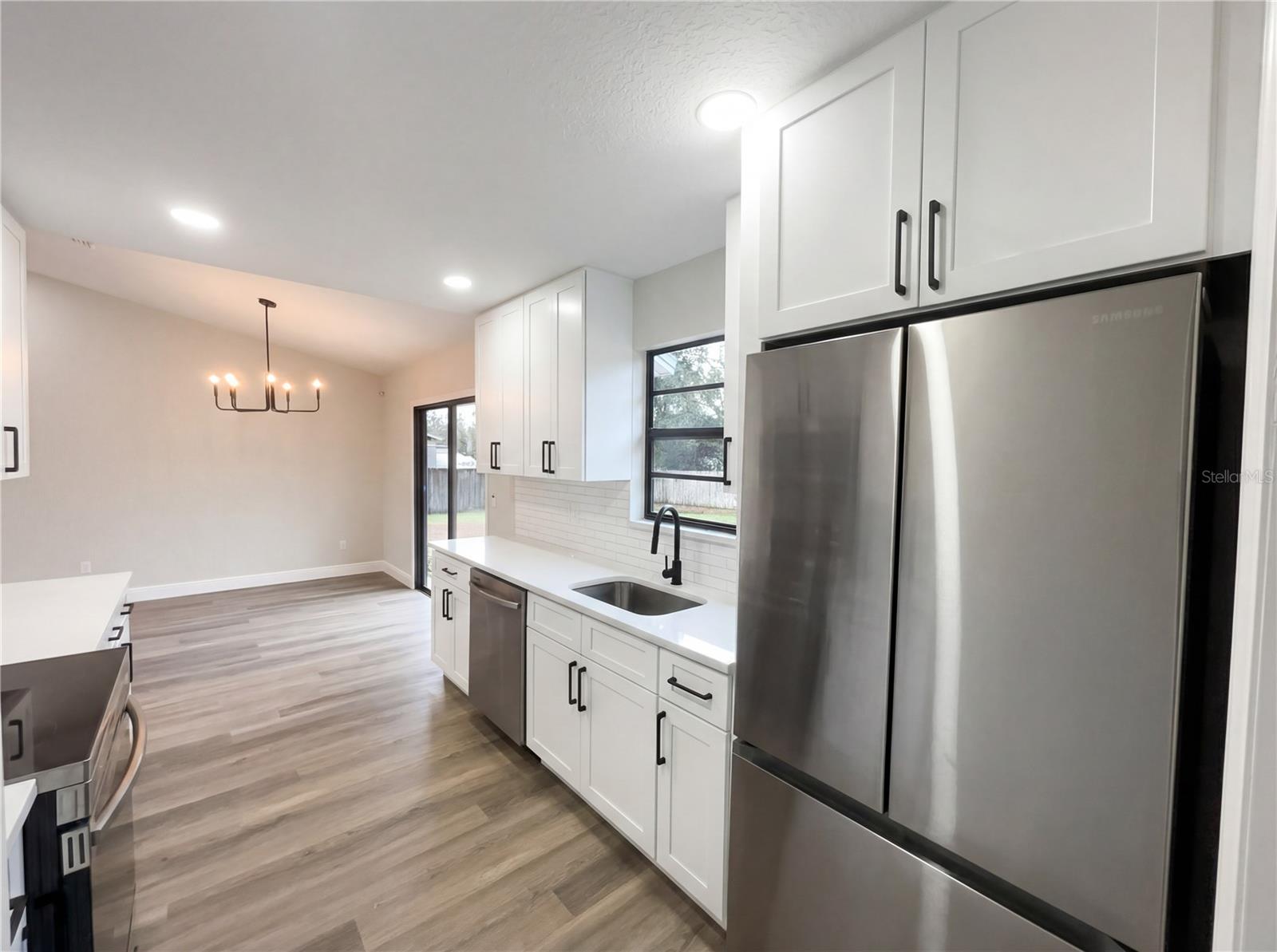 Image 8 of 24 For 4864 Lake Shore Drive