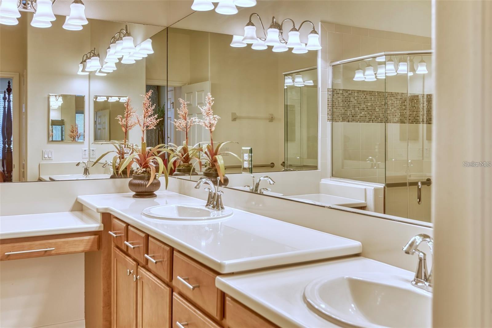 Image 29 of 66 For 2310 Palm Tree Drive