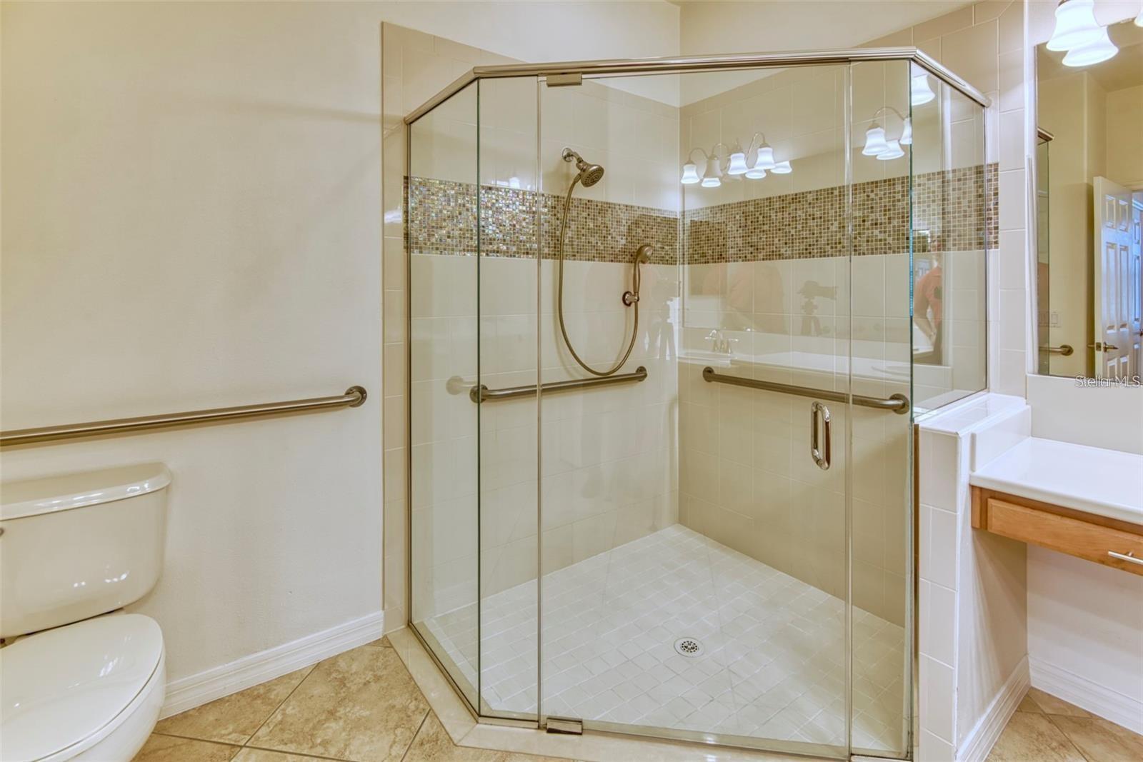 Image 30 of 66 For 2310 Palm Tree Drive