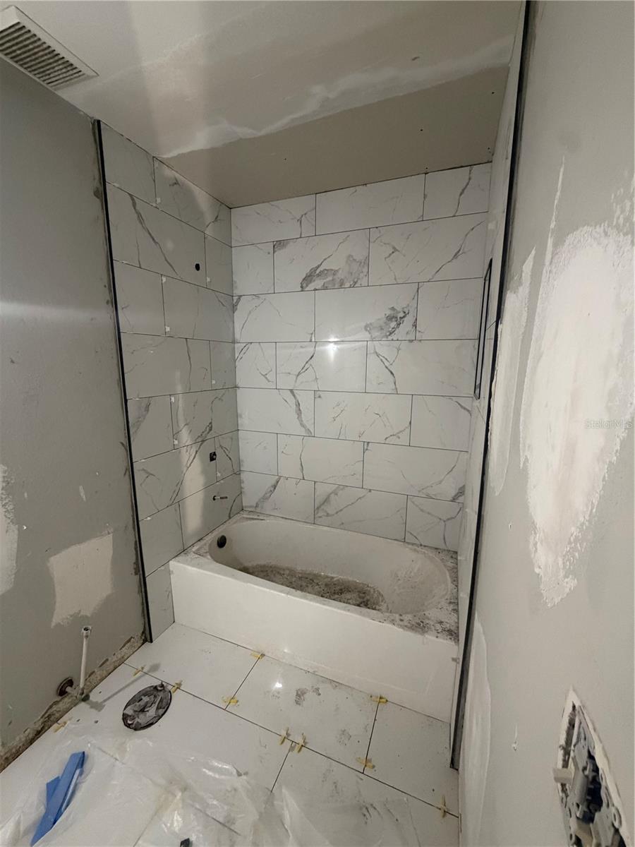 Image 10 of 23 For 2735 Lookout Ridge Road