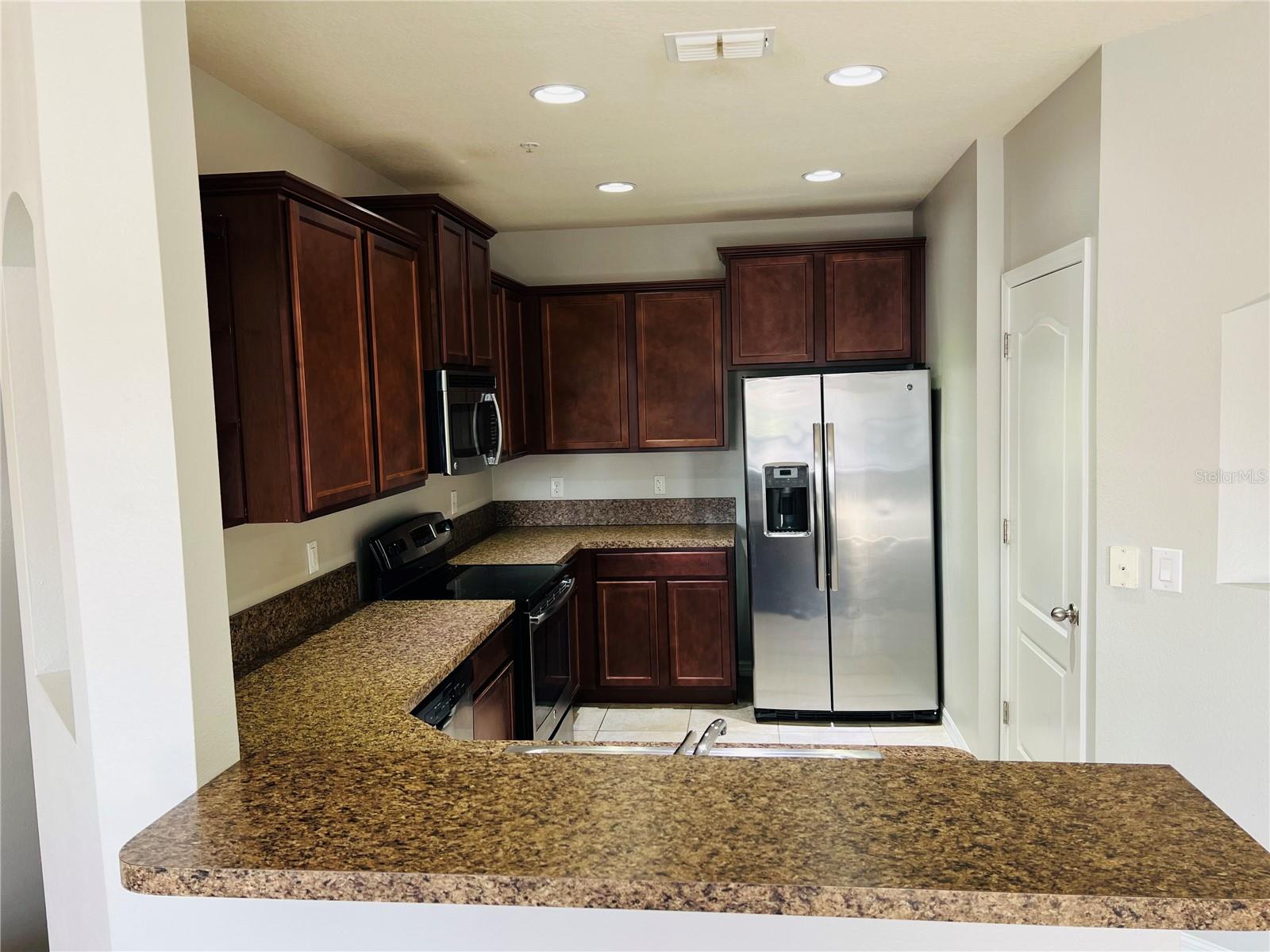 Image 8 of 26 For 6562 Goldenrod Road 80a