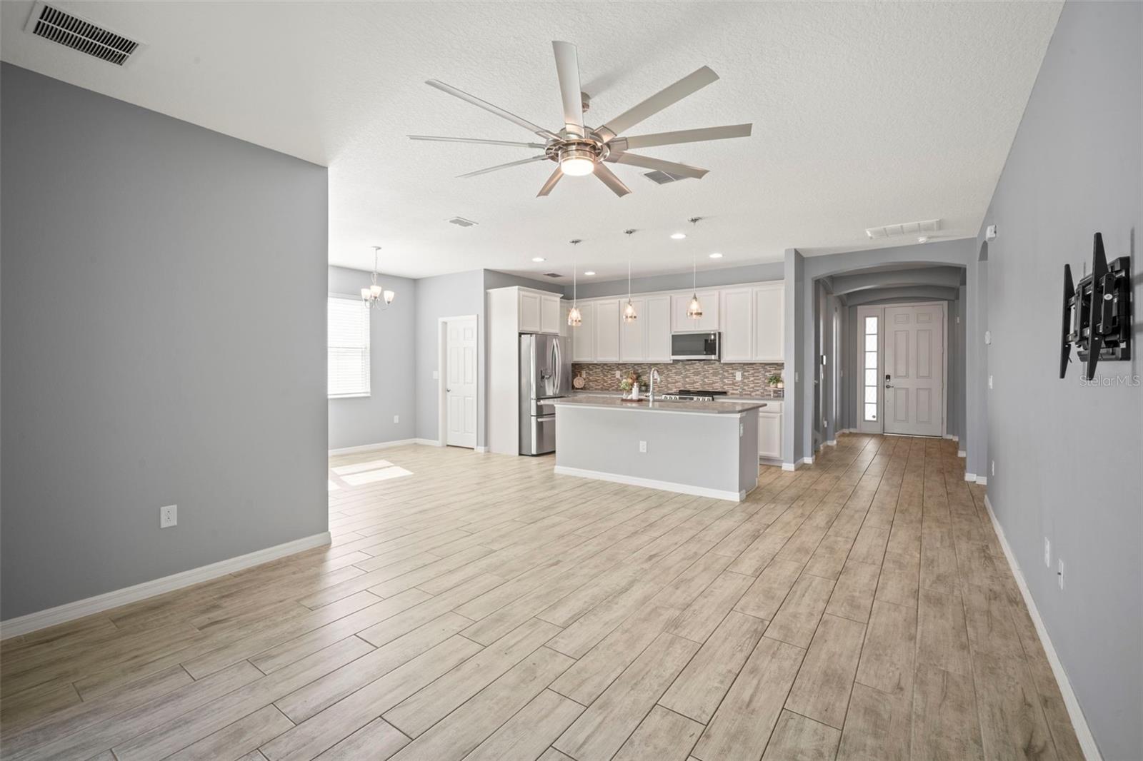 Image 21 of 66 For 3261 Bethpage Loop