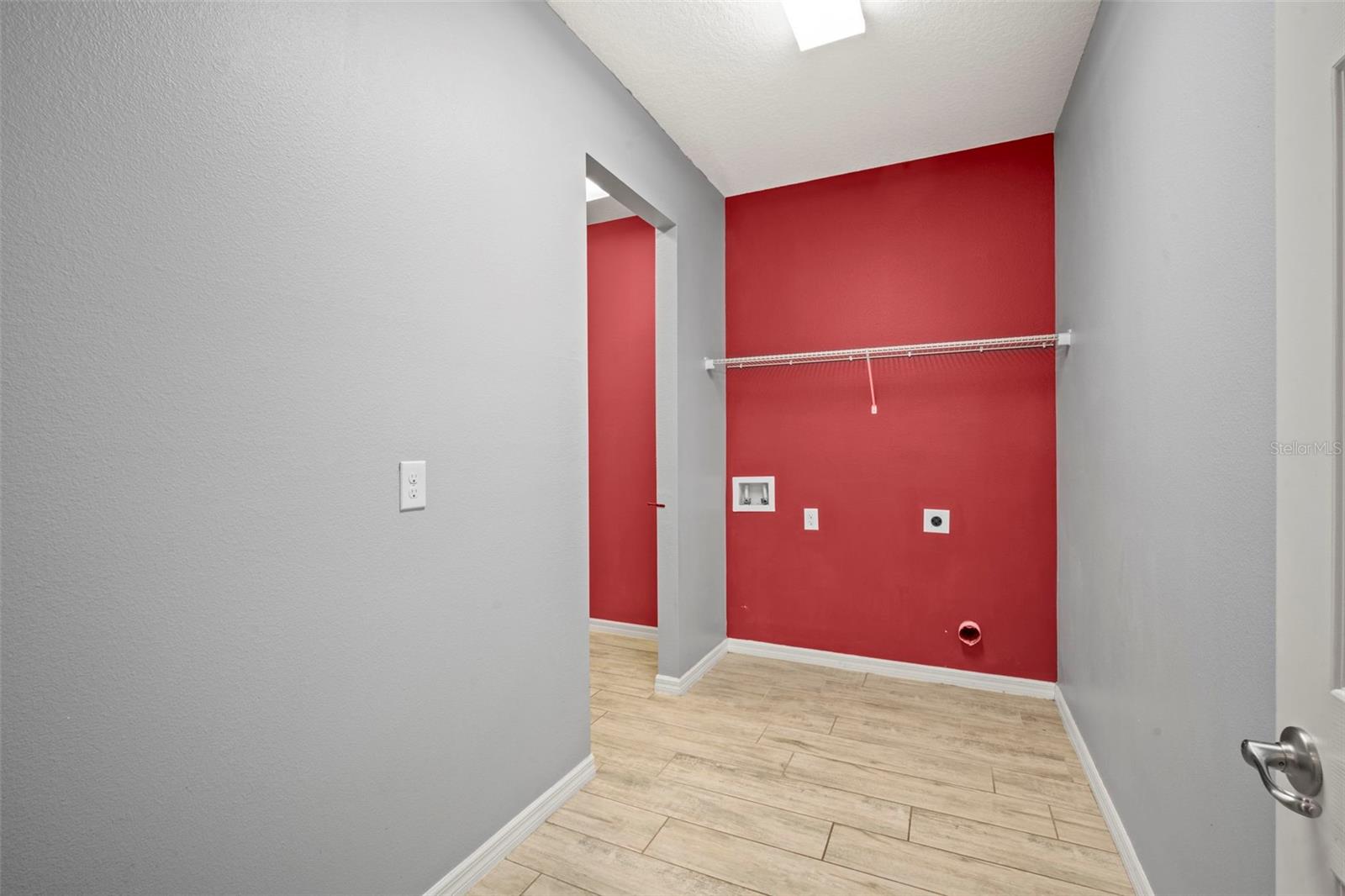 Image 43 of 66 For 3261 Bethpage Loop